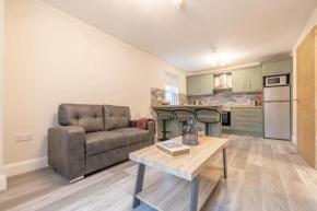 Brand New 1 BR Flat near Queens - 3